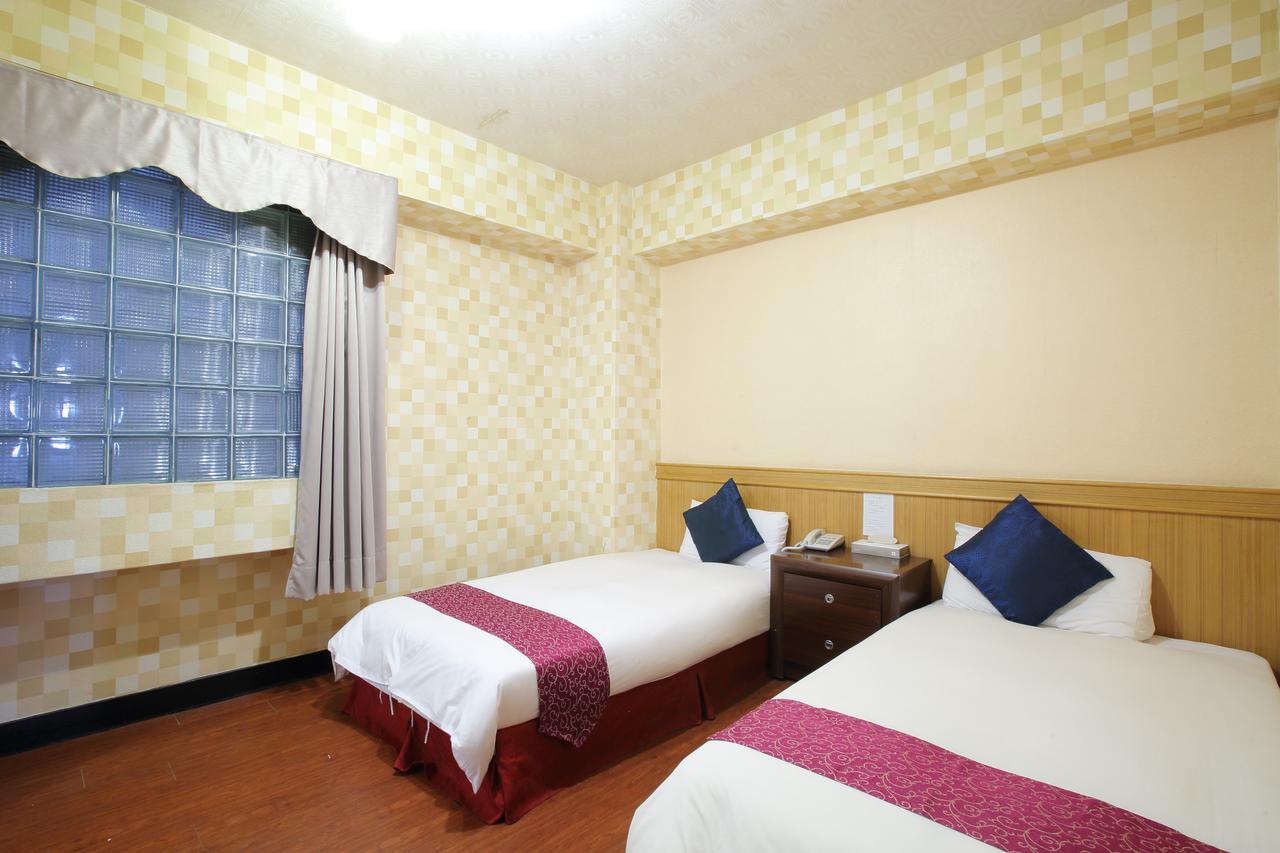 Chiayi Crown Hotel Екстер'єр фото