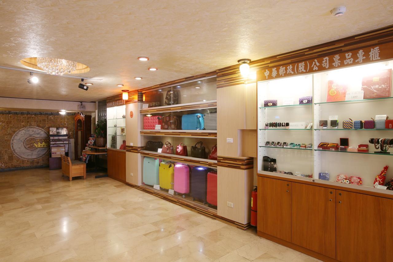 Chiayi Crown Hotel Екстер'єр фото